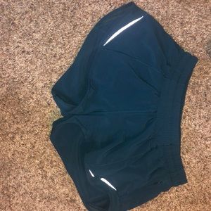 Lululemon Hotty hot short || 2.5